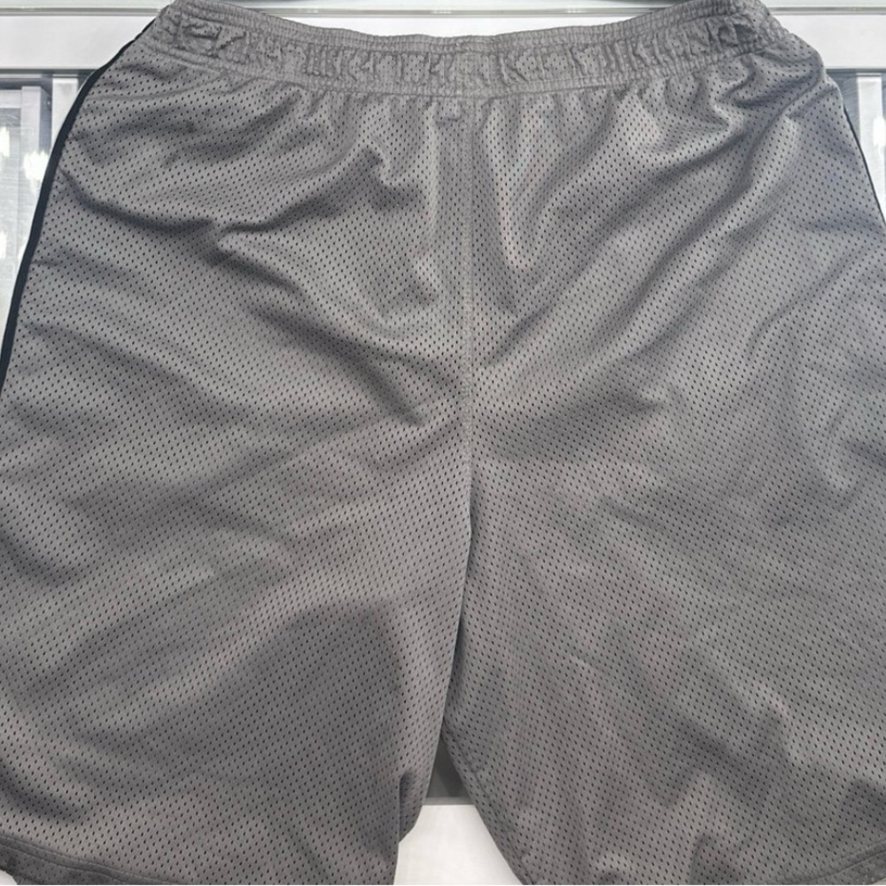 Shorts - Picture 6 of 12